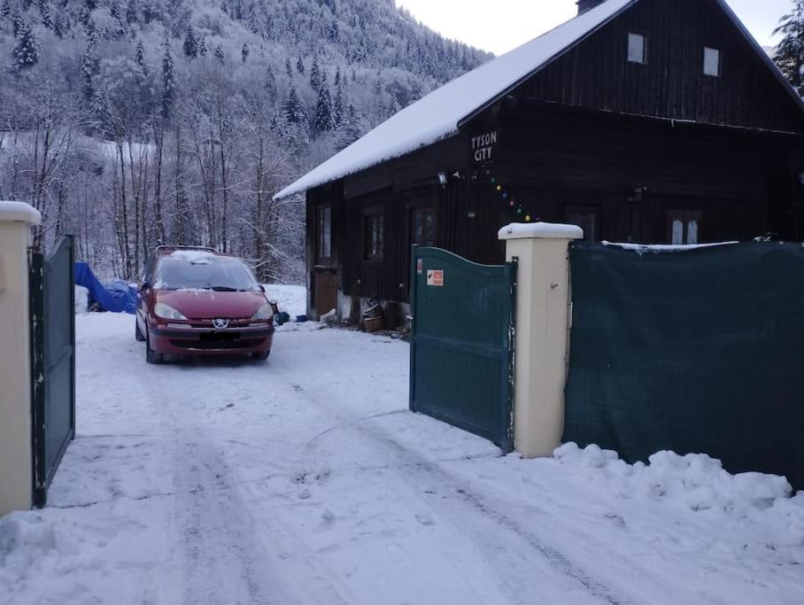Chalet 8 Personnes + Grand Terrain Et Riviere Entremont Dış mekan fotoğraf